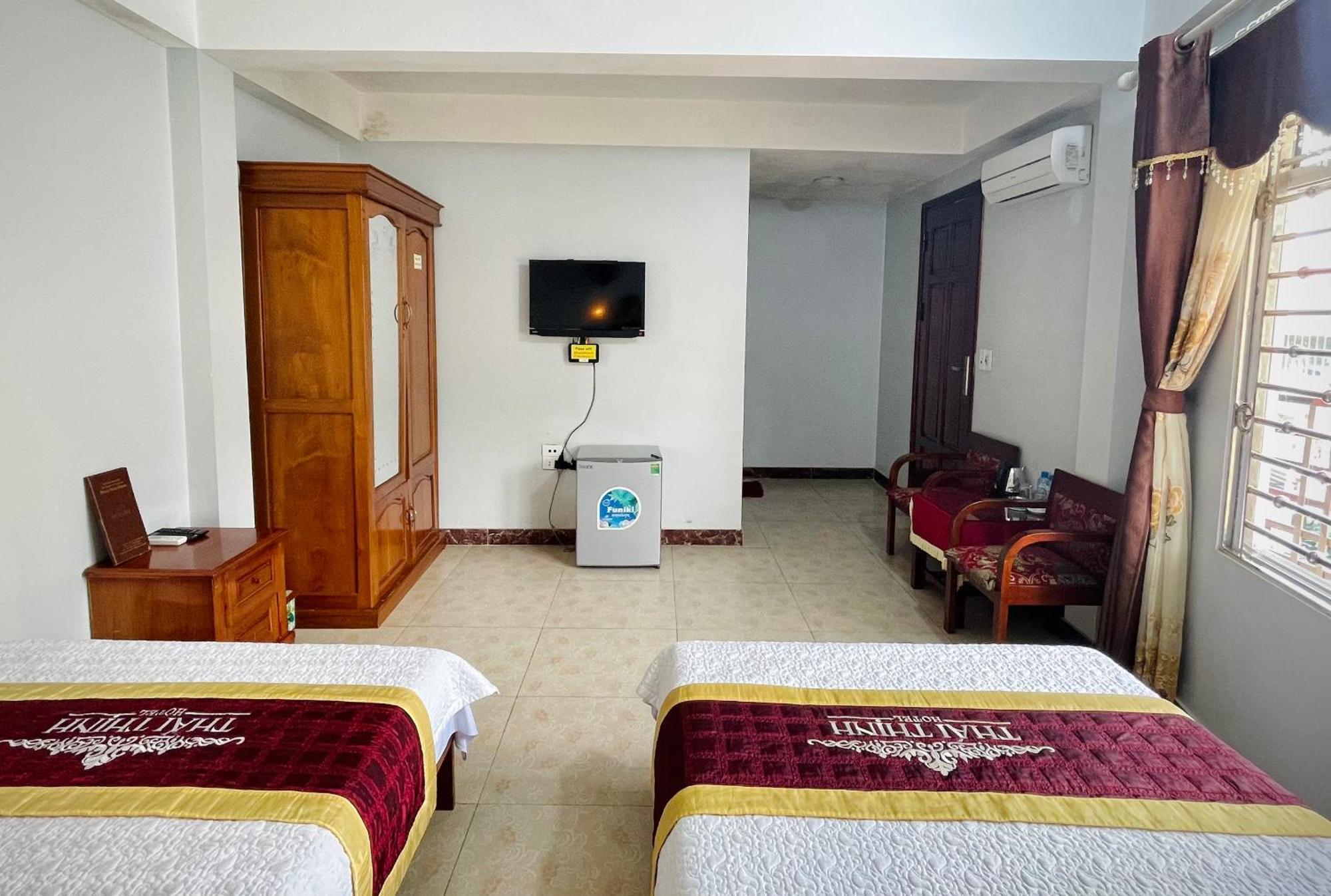 Thai Thinh Hotel Донґван Екстер'єр фото