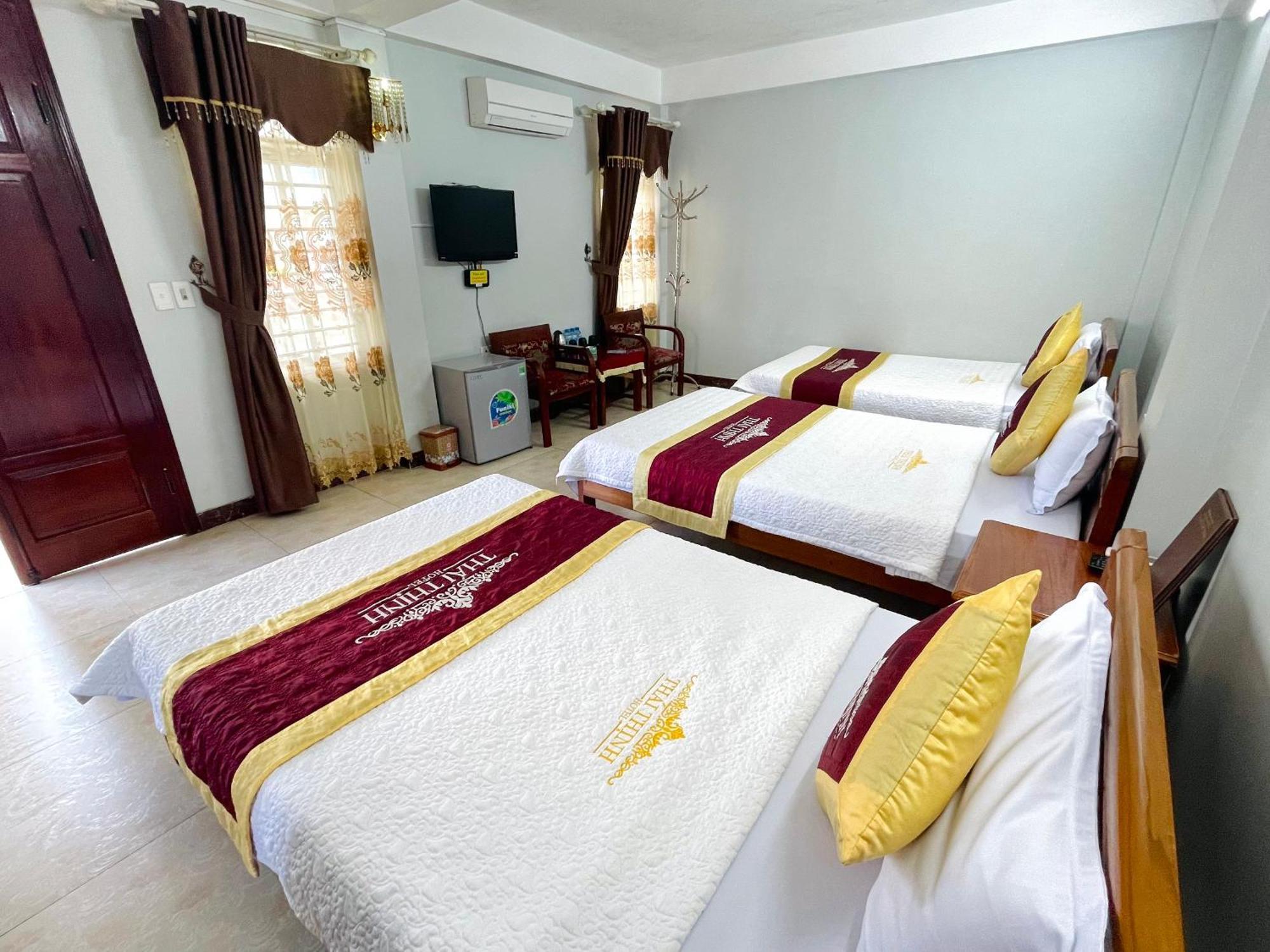 Thai Thinh Hotel Донґван Екстер'єр фото